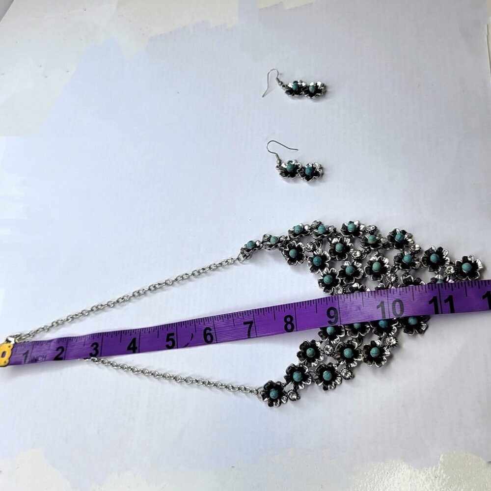 Silver Turquoise Rhinestone Flower Bib Necklace - Picture 15 of 16